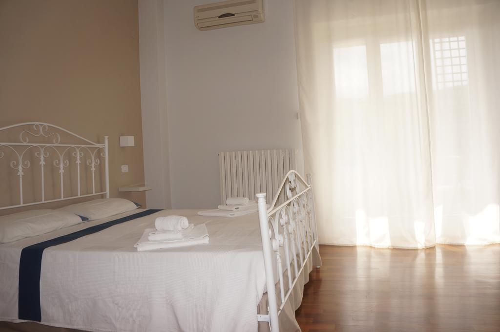 Lullymia Bed & Breakfast Crotone Eksteriør bilde